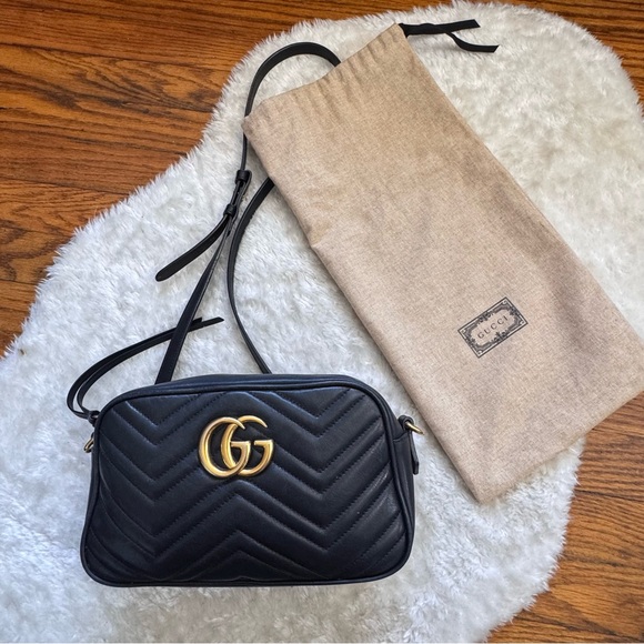 Gucci GG MARMONT SMALL SHOULDER BAG Black - Picture 1 of 15